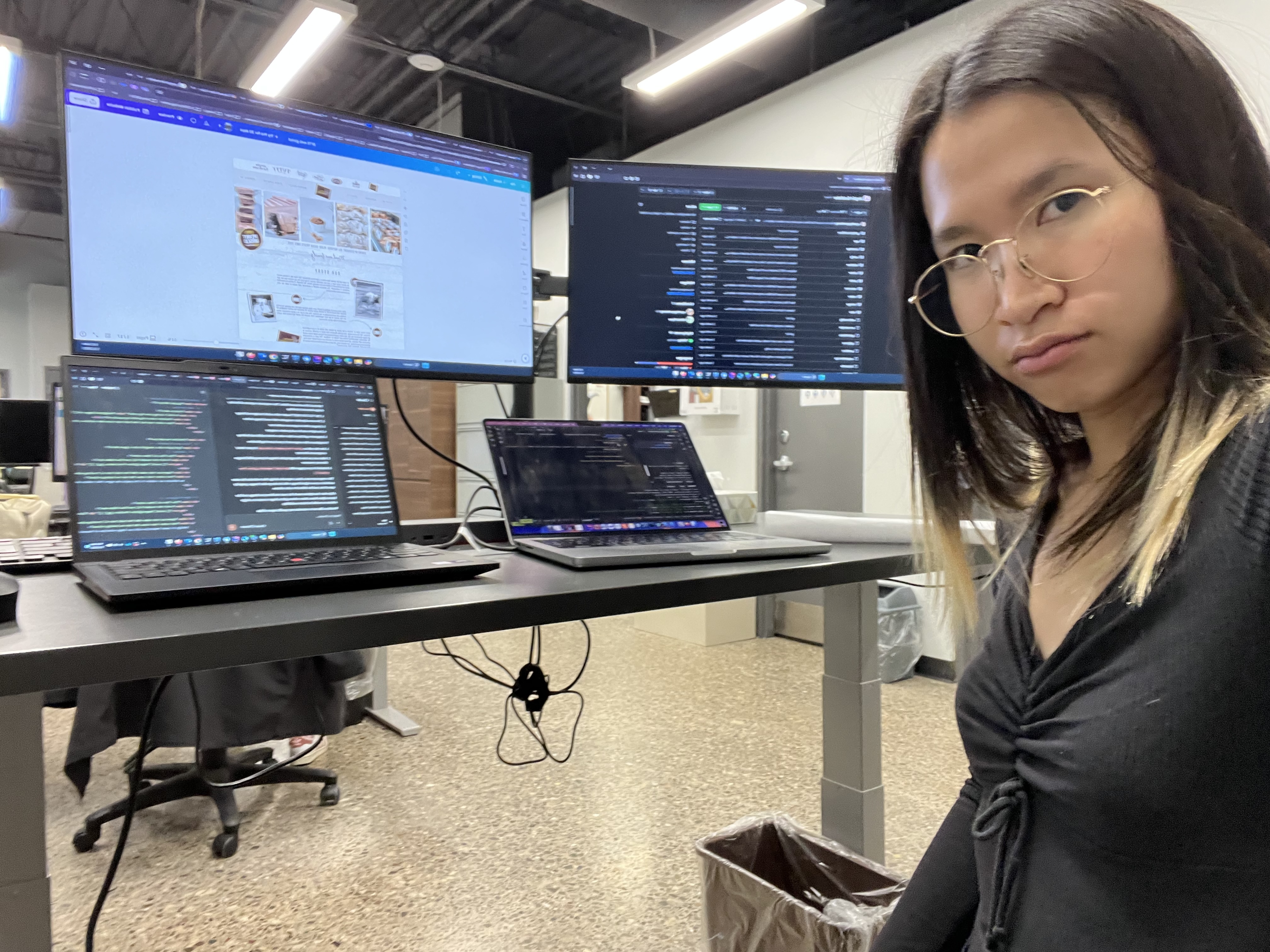 Nhi with multiple computer screens